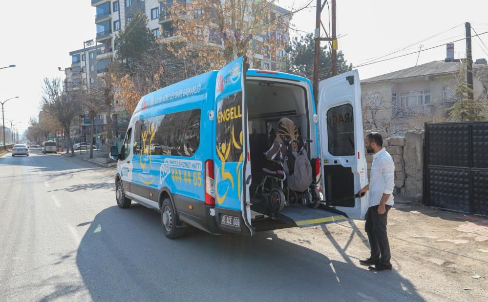 Van Büyükşehir Belediyesi engellilerin sorunlarını ortadan kaldırıyor