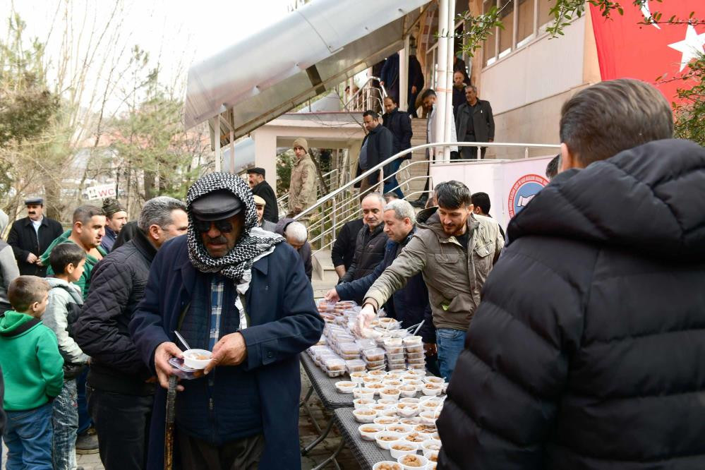 Van'daki çığ felaketinde hayatını kaybedenler anıldı