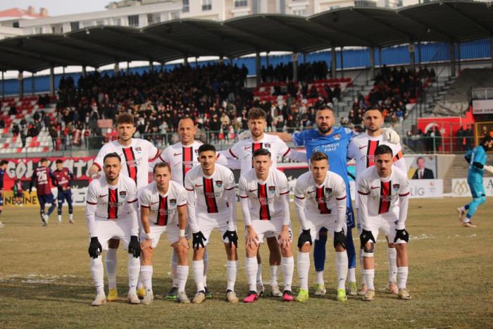 VANSPOR FUTBOL KULÜBÜ, MERSİN İDMANYURDU'NA GOL OLUP YAĞDI:5-1