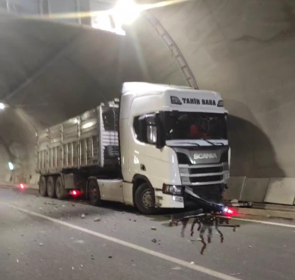 Yeniköprü Tüneli’nde kaza: 1 yaralı