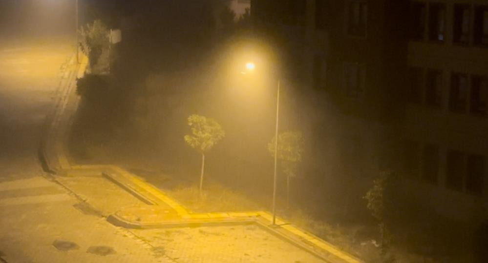 Yüksekova'da yoğun sis: Görüş mesafesi 20 metreye kadar düştü